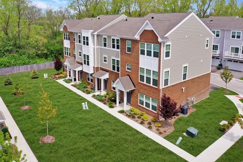 156 Canterbury Way Lake Zurich IL 60047