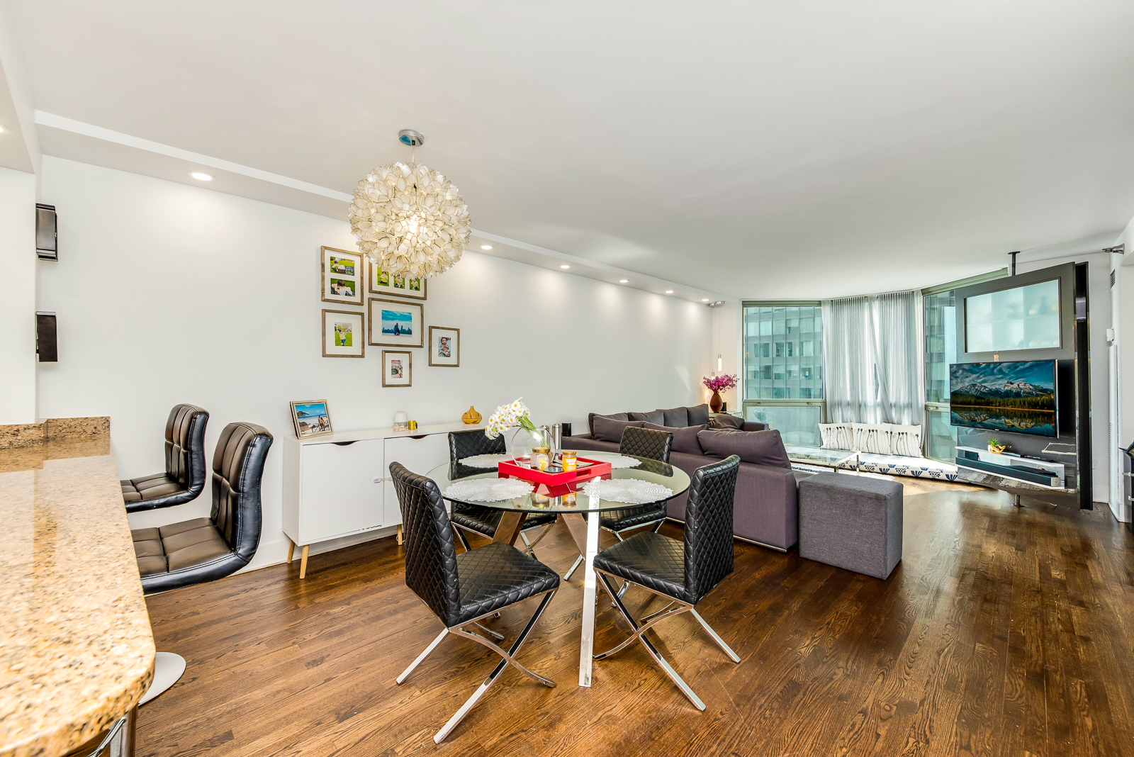 195 N Harbor Drive 3206