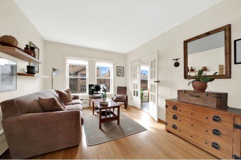 Tiny photo for 840 W Ainslie Street #2B, Chicago, IL 60640 (MLS # 12570421)
