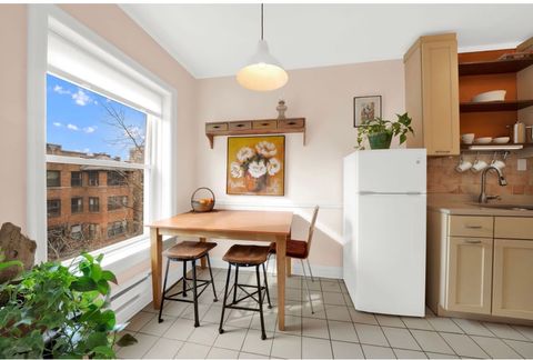 Tiny photo for 840 W Ainslie Street #2B, Chicago, IL 60640 (MLS # 12570421)