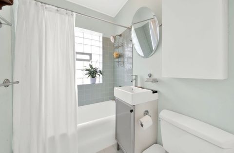 Tiny photo for 840 W Ainslie Street #2B, Chicago, IL 60640 (MLS # 12570421)