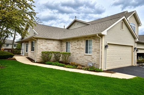 Photo of 3312 Twisted Oak Court #3312, McHenry, IL 60051 (MLS # 12622587)
