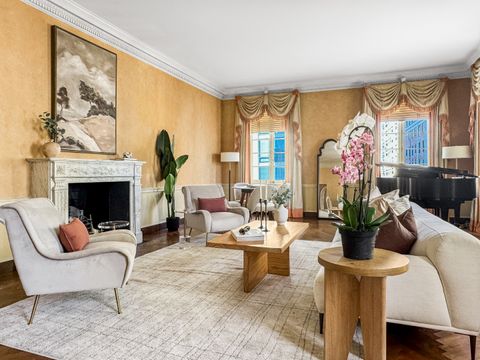 Tiny photo for 1260 N Astor Street #7, Chicago, IL 60610 (MLS # 12598988)