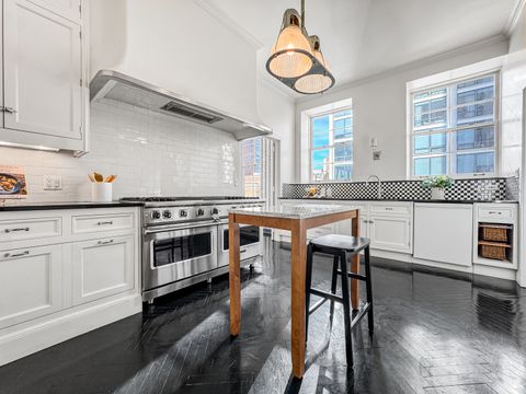 Tiny photo for 1260 N Astor Street #7, Chicago, IL 60610 (MLS # 12598988)