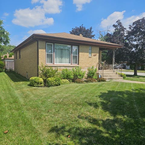Tiny photo for 573 Gordon Avenue, Calumet City, IL 60409 (MLS # 12699730)