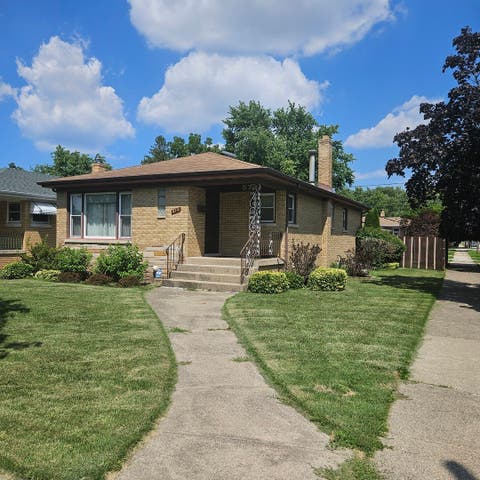 Photo of 573 Gordon Avenue, Calumet City, IL 60409 (MLS # 12699730)