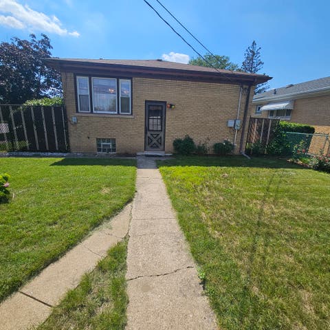 Tiny photo for 573 Gordon Avenue, Calumet City, IL 60409 (MLS # 12699730)