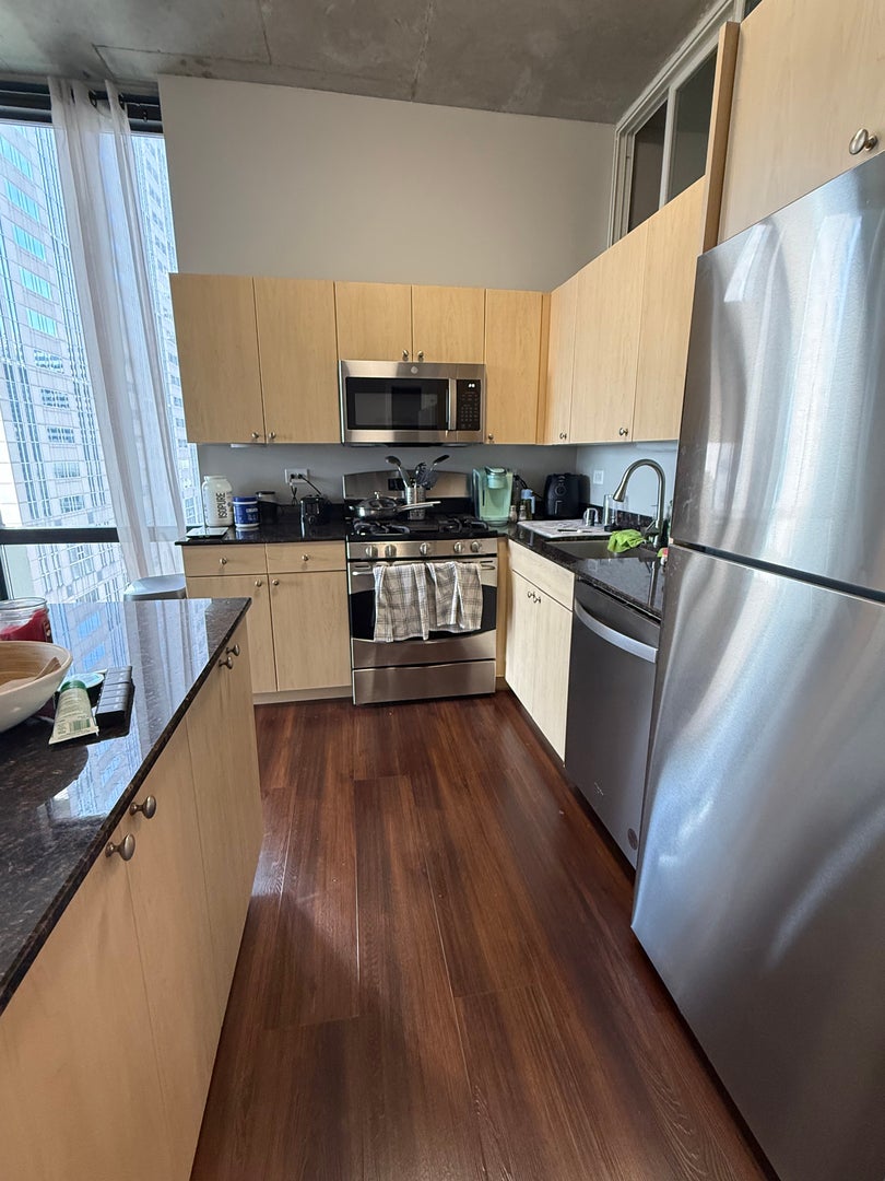 235 W Van Buren Street 2314