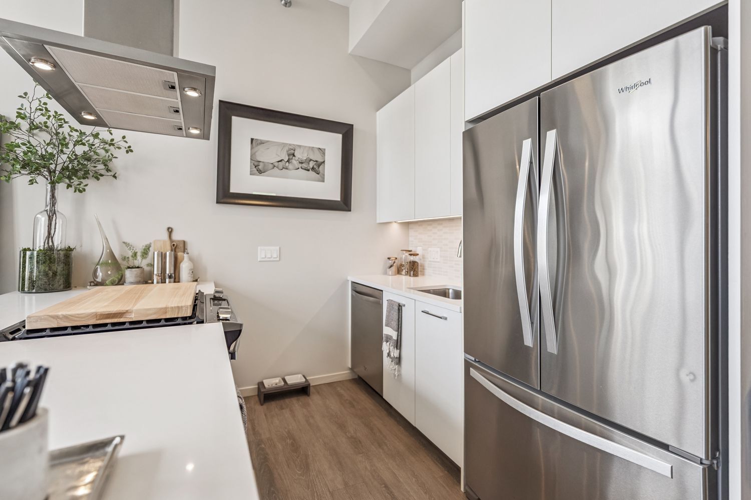 8 E Huron Street 1401