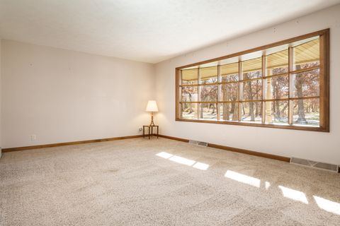 Tiny photo for 6622 Buckhorn Trail, Loves Park, IL 61111 (MLS # 12519281)