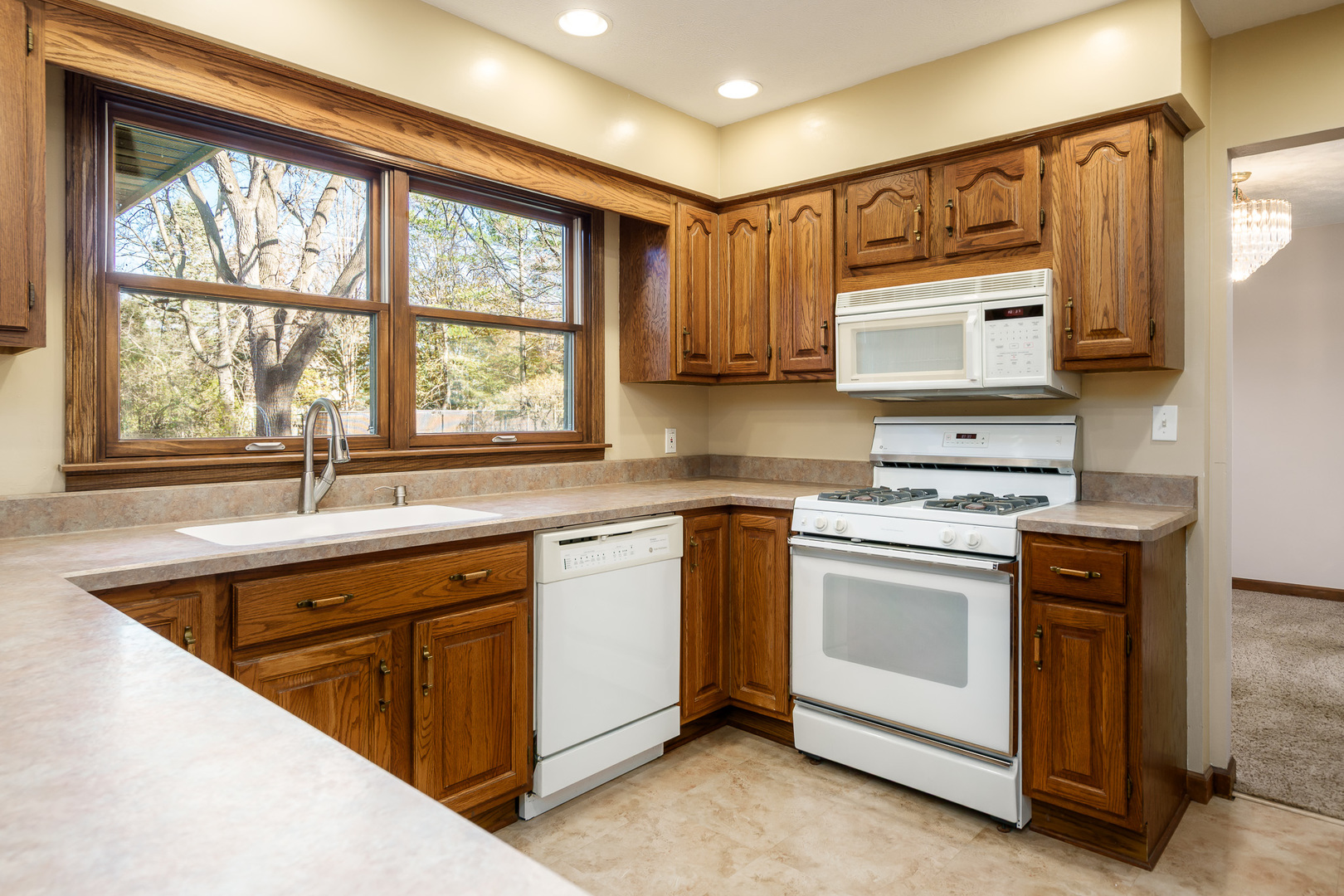 Loves Park, Illinois 61111, United States, 4 Bedrooms Bedrooms, ,3 BathroomsBathrooms,Residential,Active,244828