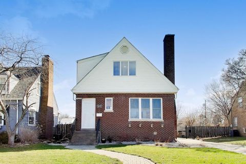 Tiny photo for 8039 Forest Avenue, Munster, IN 46321 (MLS # 12600976)