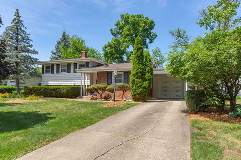 Tiny photo for 956 Brookside Lane, Deerfield, IL 60015 (MLS # 12438441)