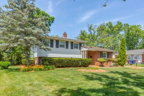 Tiny photo for 956 Brookside Lane, Deerfield, IL 60015 (MLS # 12438441)