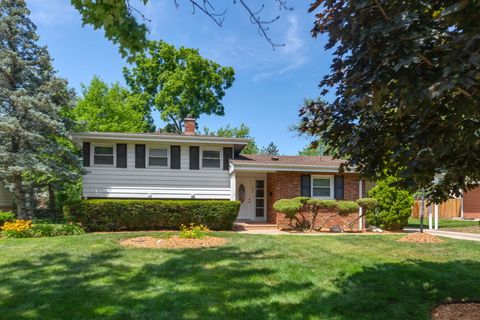 Photo of 956 Brookside Lane, Deerfield, IL 60015 (MLS # 12438441)