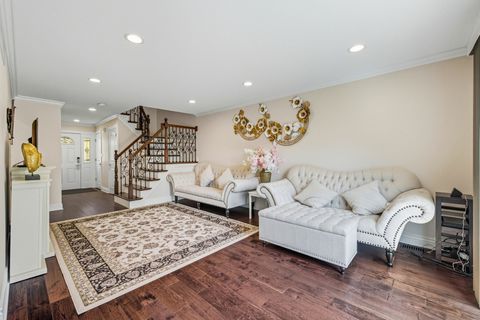 Tiny photo for 691 Lakeside Circle Drive, Wheeling, IL 60090 (MLS # 12474229)