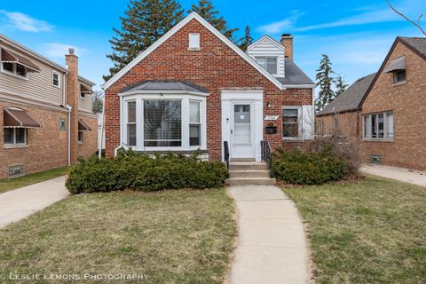 7162 N MOODY Avenue Chicago IL 60646