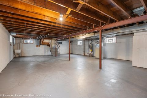 Tiny photo for 7162 N MOODY Avenue, Chicago, IL 60646 (MLS # 12589615)