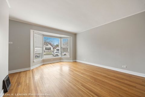 Tiny photo for 7162 N MOODY Avenue, Chicago, IL 60646 (MLS # 12589615)