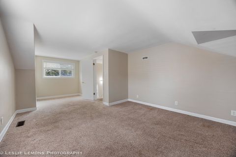 Tiny photo for 7162 N MOODY Avenue, Chicago, IL 60646 (MLS # 12589615)