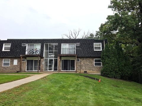 Photo of 10213 S 86th Terrace #103, Palos Hills, IL 60465 (MLS # 12774846)