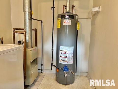 Tiny photo for 4532 23RD Avenue, Rock Island, IL 61201 (MLS # QC4264770)