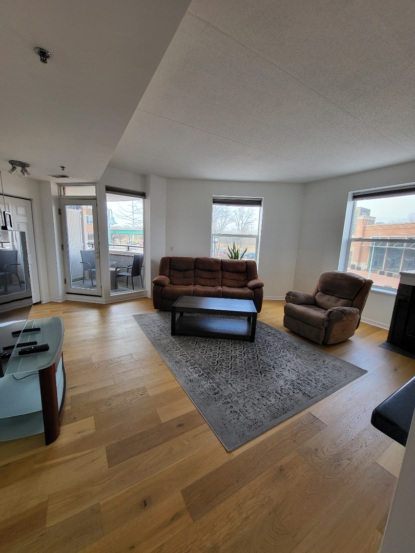 400 VILLAGE Circle 108