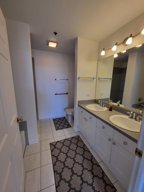 Tiny photo for 400 VILLAGE Circle #108, Willow Springs, IL 60480 (MLS # 12574868)