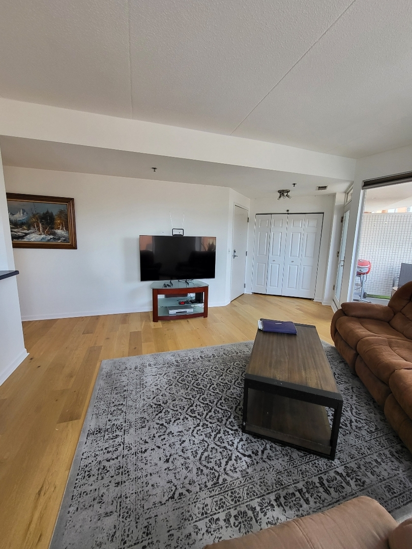 400 VILLAGE Circle 108