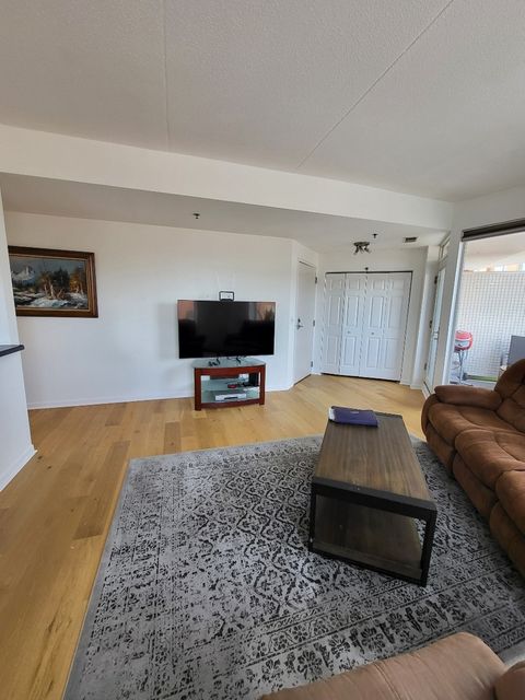 Tiny photo for 400 VILLAGE Circle #108, Willow Springs, IL 60480 (MLS # 12574868)