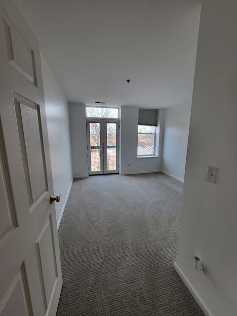 Tiny photo for 400 VILLAGE Circle #108, Willow Springs, IL 60480 (MLS # 12574868)