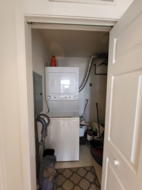 Tiny photo for 400 VILLAGE Circle #108, Willow Springs, IL 60480 (MLS # 12574868)