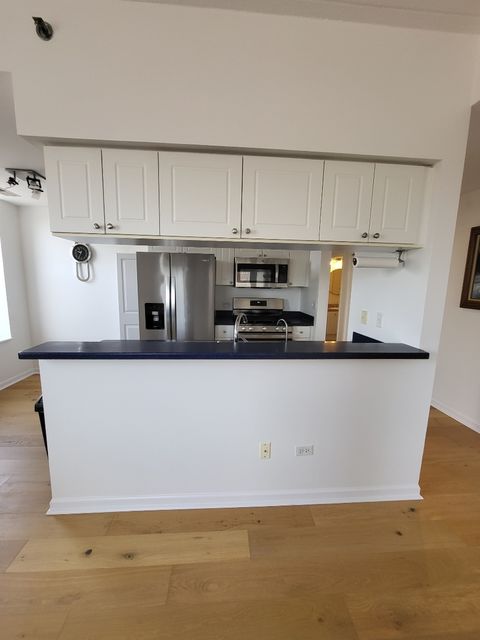 Tiny photo for 400 VILLAGE Circle #108, Willow Springs, IL 60480 (MLS # 12574868)