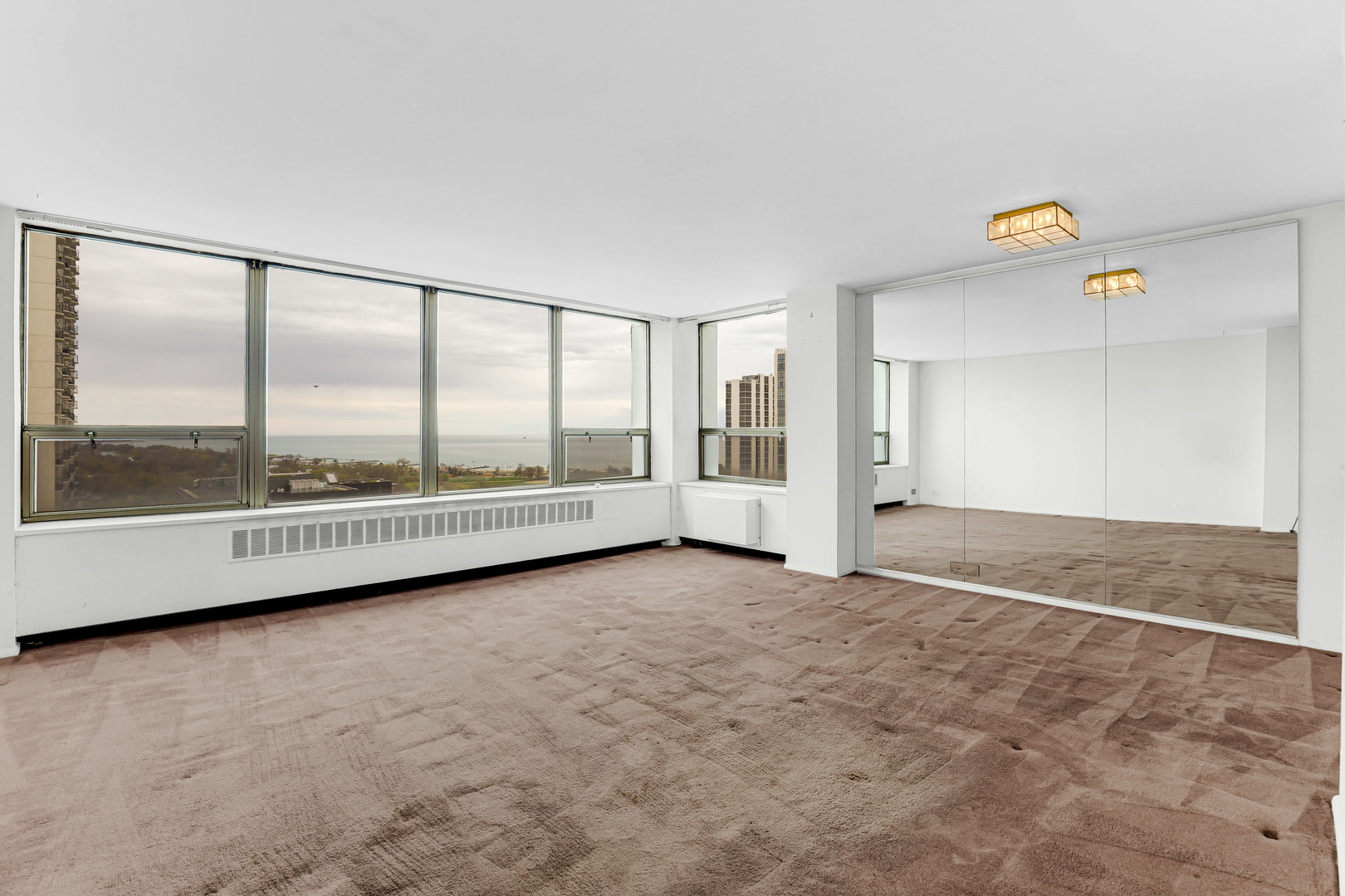 1460 N Sandburg Terrace 2008A