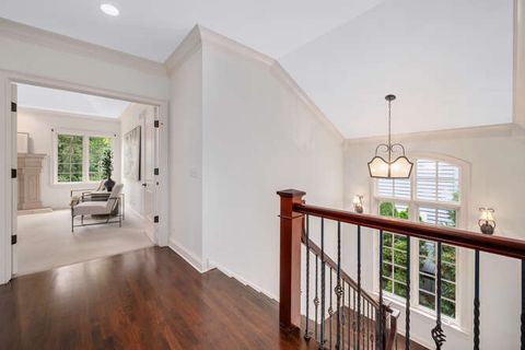 Tiny photo for 210 W Hickory Street, Hinsdale, IL 60521 (MLS # 12453006)