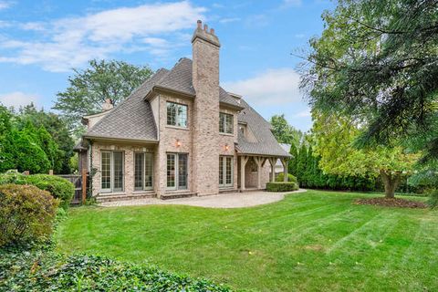 Tiny photo for 210 W Hickory Street, Hinsdale, IL 60521 (MLS # 12453006)