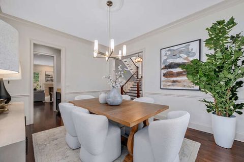 Tiny photo for 210 W Hickory Street, Hinsdale, IL 60521 (MLS # 12453006)