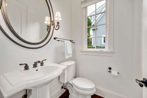 Tiny photo for 210 W Hickory Street, Hinsdale, IL 60521 (MLS # 12453006)