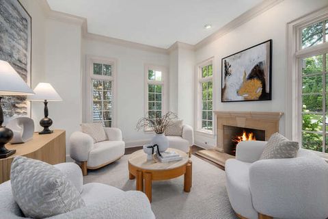 Tiny photo for 210 W Hickory Street, Hinsdale, IL 60521 (MLS # 12453006)