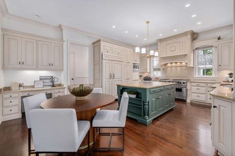 Tiny photo for 210 W Hickory Street, Hinsdale, IL 60521 (MLS # 12453006)