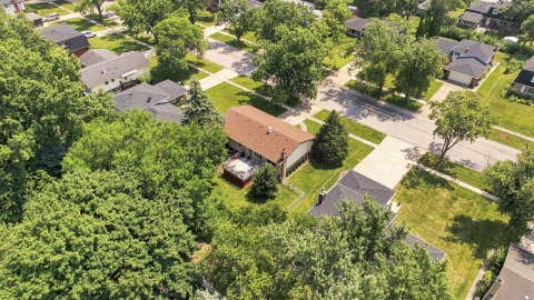 Tiny photo for 18W108 71st Street, Darien, IL 60561 (MLS # 12717924)