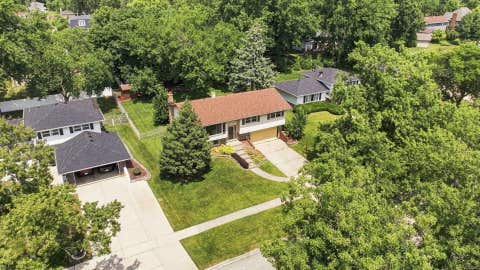 Tiny photo for 18W108 71st Street, Darien, IL 60561 (MLS # 12717924)