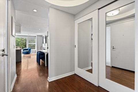 Tiny photo for 916 W Fletcher Street #C, Chicago, IL 60657 (MLS # 12487933)