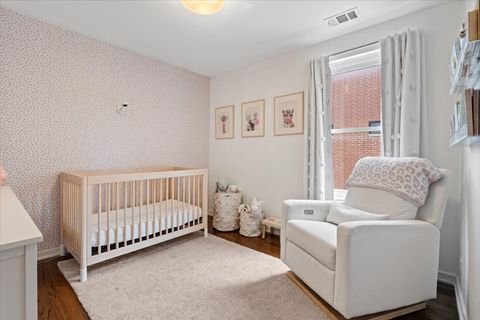 Tiny photo for 916 W Fletcher Street #C, Chicago, IL 60657 (MLS # 12487933)