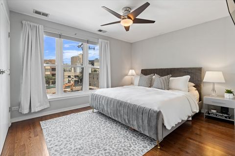 Tiny photo for 916 W Fletcher Street #C, Chicago, IL 60657 (MLS # 12487933)