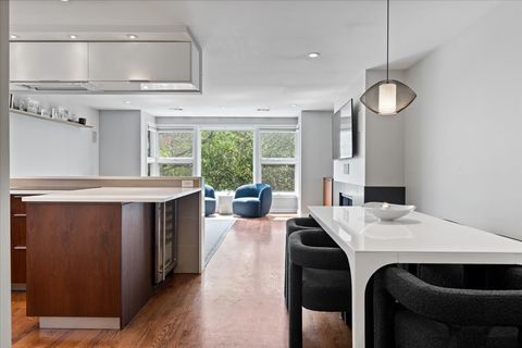 Tiny photo for 916 W Fletcher Street #C, Chicago, IL 60657 (MLS # 12487933)