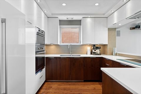 Tiny photo for 916 W Fletcher Street #C, Chicago, IL 60657 (MLS # 12487933)
