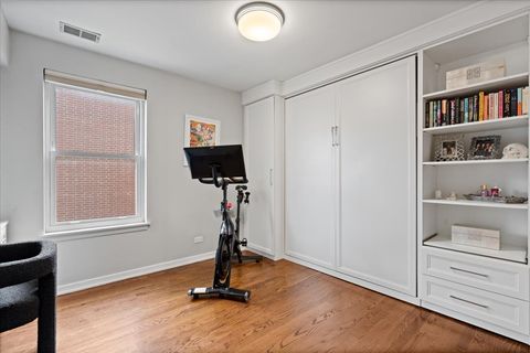 Tiny photo for 916 W Fletcher Street #C, Chicago, IL 60657 (MLS # 12487933)