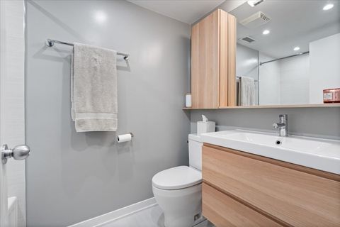 Tiny photo for 916 W Fletcher Street #C, Chicago, IL 60657 (MLS # 12487933)