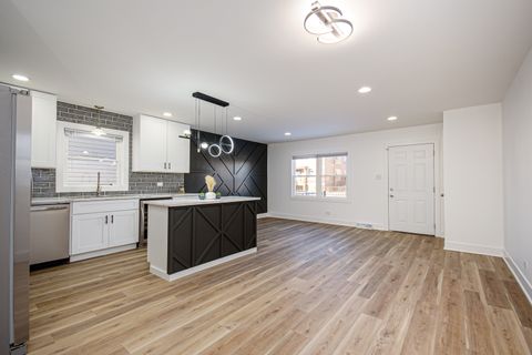 Tiny photo for 1005 W 103rd Street, Chicago, IL 60643 (MLS # 12549707)